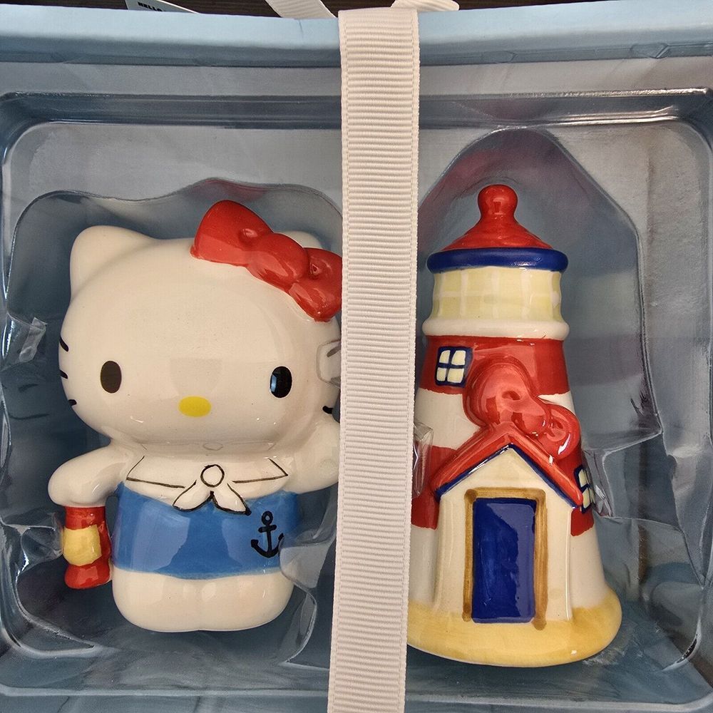 Sanrio Hello Kitty Lighthouse Salt &‎ Pepper Shakers Blue Sky New